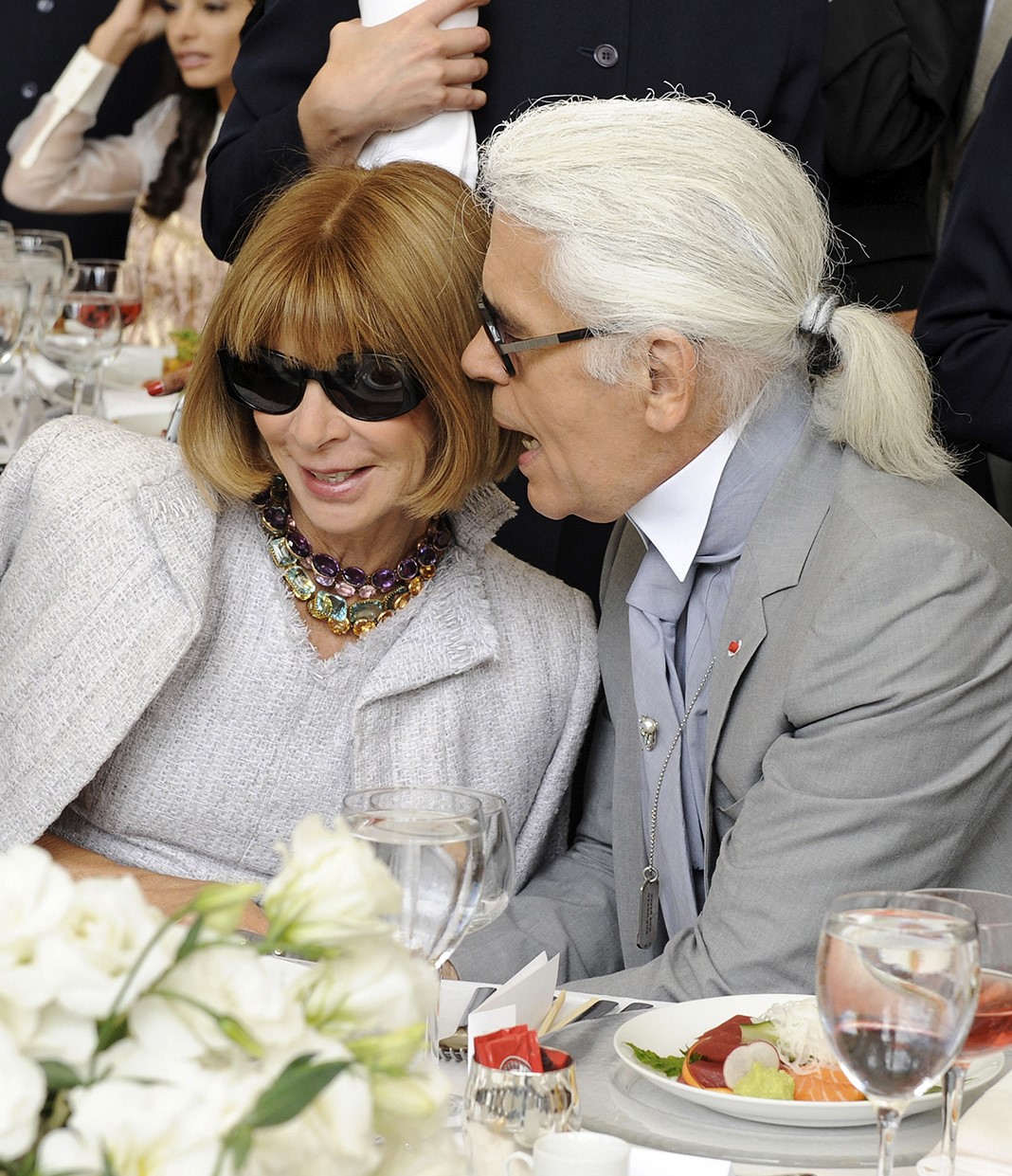 Главный редактор Vogue Анна Винтур и дизайнер Карл Лагерфельд на ежегодном обеде Совета моды.