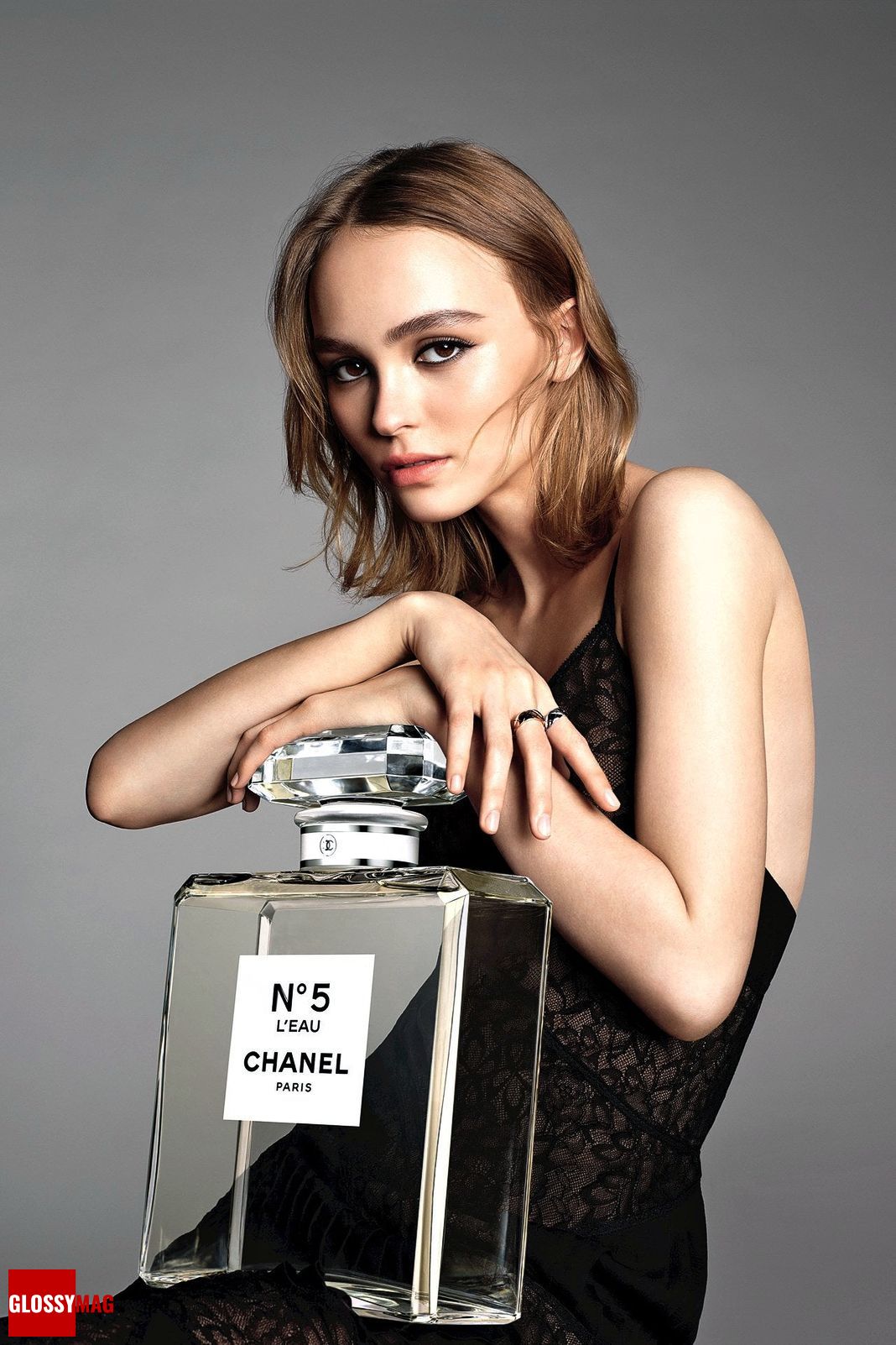 Лили-Роуз Депп в рекламной кампании Chanel N°5
