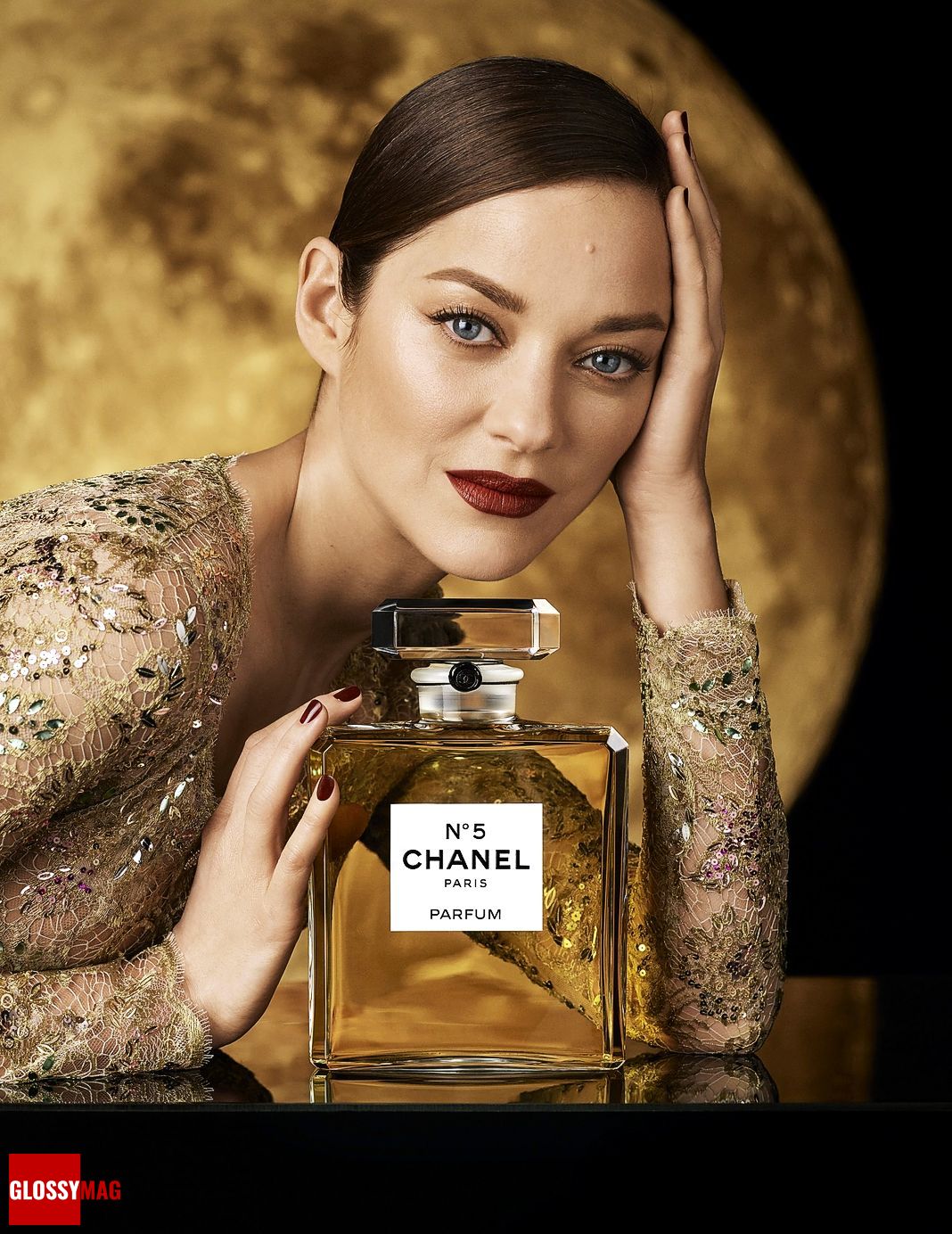 Марион Котийяр в рекламной кампании Chanel N°5, 2020 г.