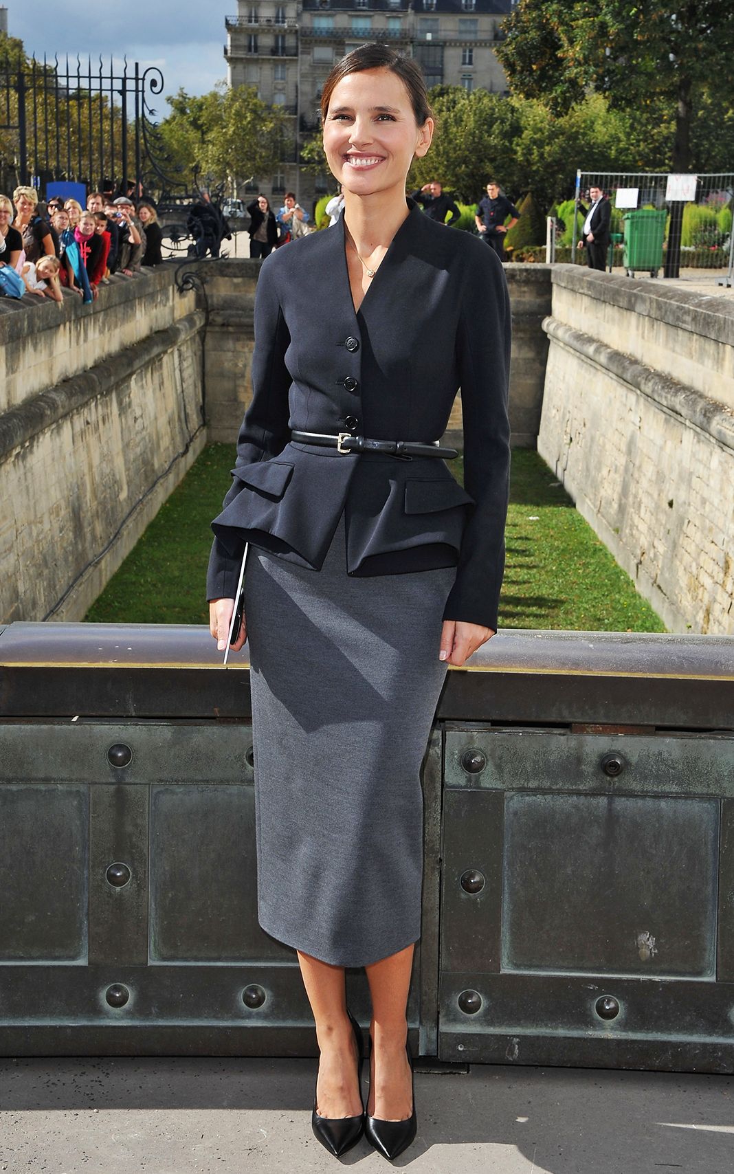 Виржини Ледуайен на фотоколле шоу Christian Dior Весна/Лето 2013 в рамках Недели моды в Париже, 28 сентября 2012 г.