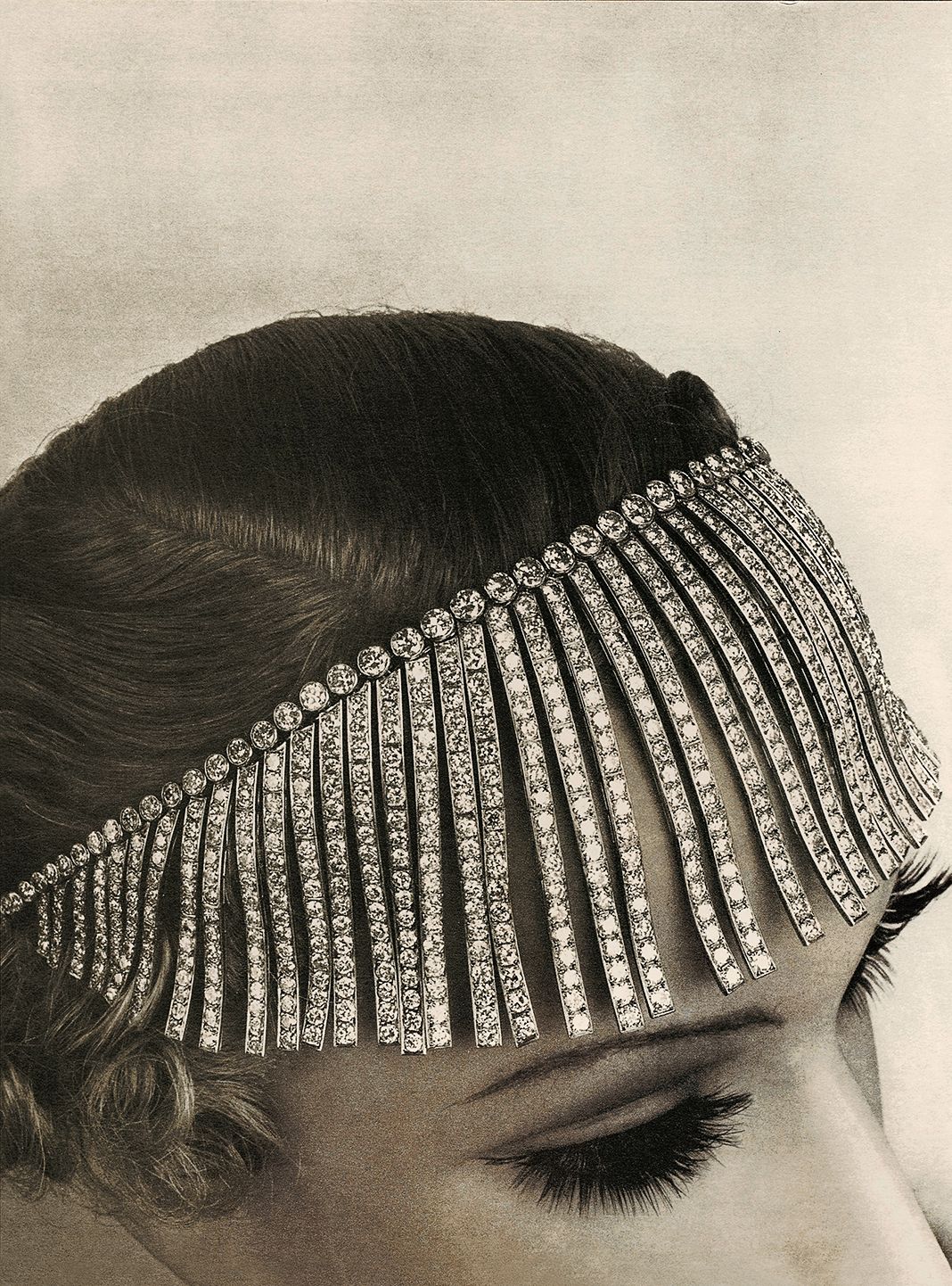 ожерелье «Бахрома» из коллекции Bijoux de Diamants, созданной Габриэль Шанель в 1932 году. Фото: Robert Bresson