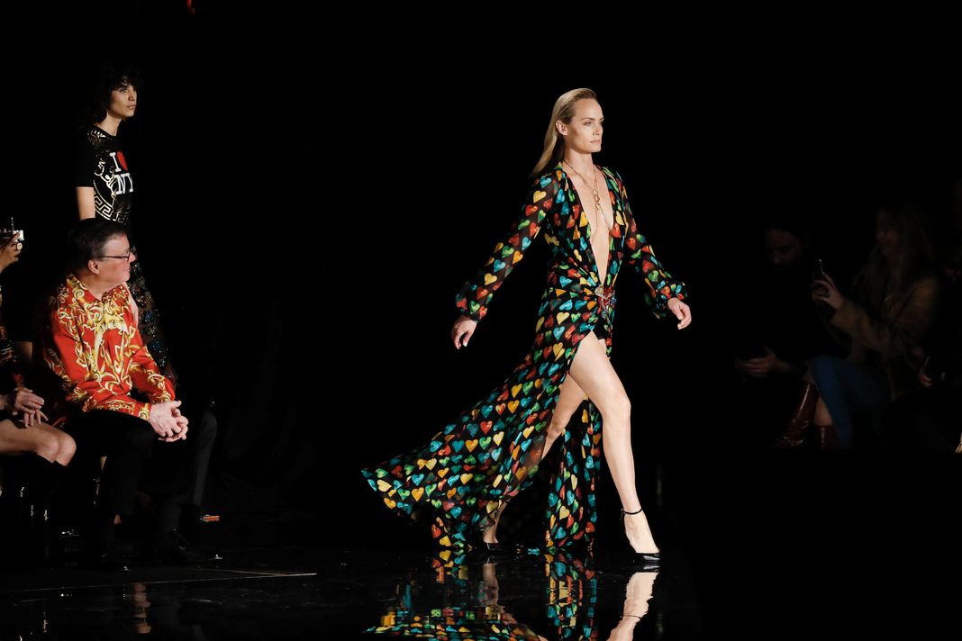 Эмбер Валлетта на шоу Versace Pre-Fall 2019