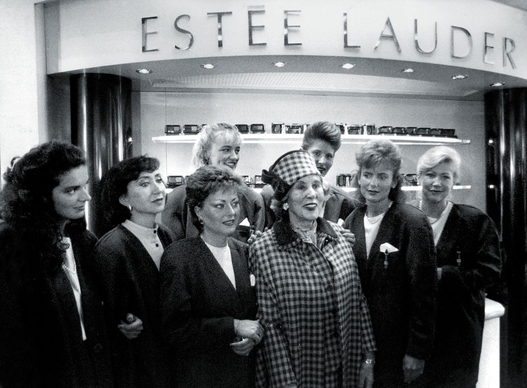 Эсте Лаудер на открытии Estée Lauder