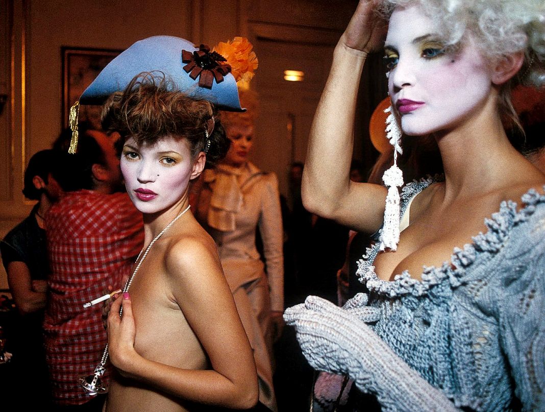 Кейт Мосс и Надя Ауэрманн за кулисами шоу Dior
