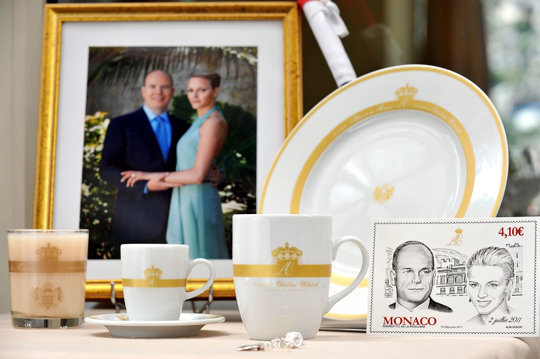 Королевские свадебные принадлежности и сувениры Монако