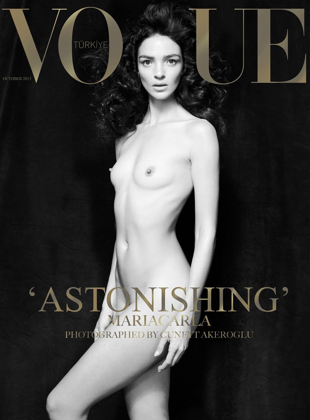 На обложке журнала Vogue Turkiye, фотография Джунейт Акероглу.