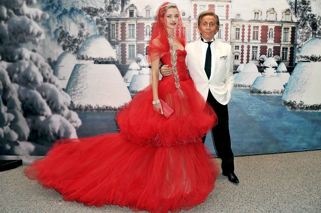 Наталья Водянова и Валентино на «The White Fairy Tale Love Ball».