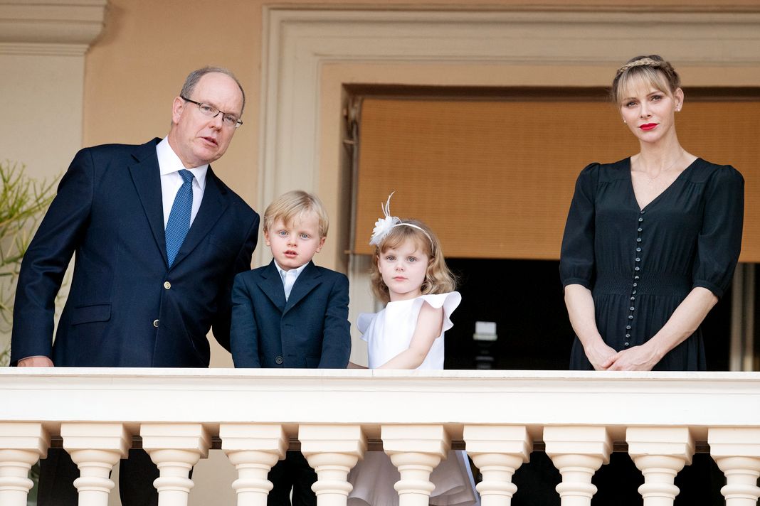 Принц Монако Альбер II, принц Монако Жак, принцесса Монако Габриэлла и принцесса Монако Шарлен на празднике Сен-Жан