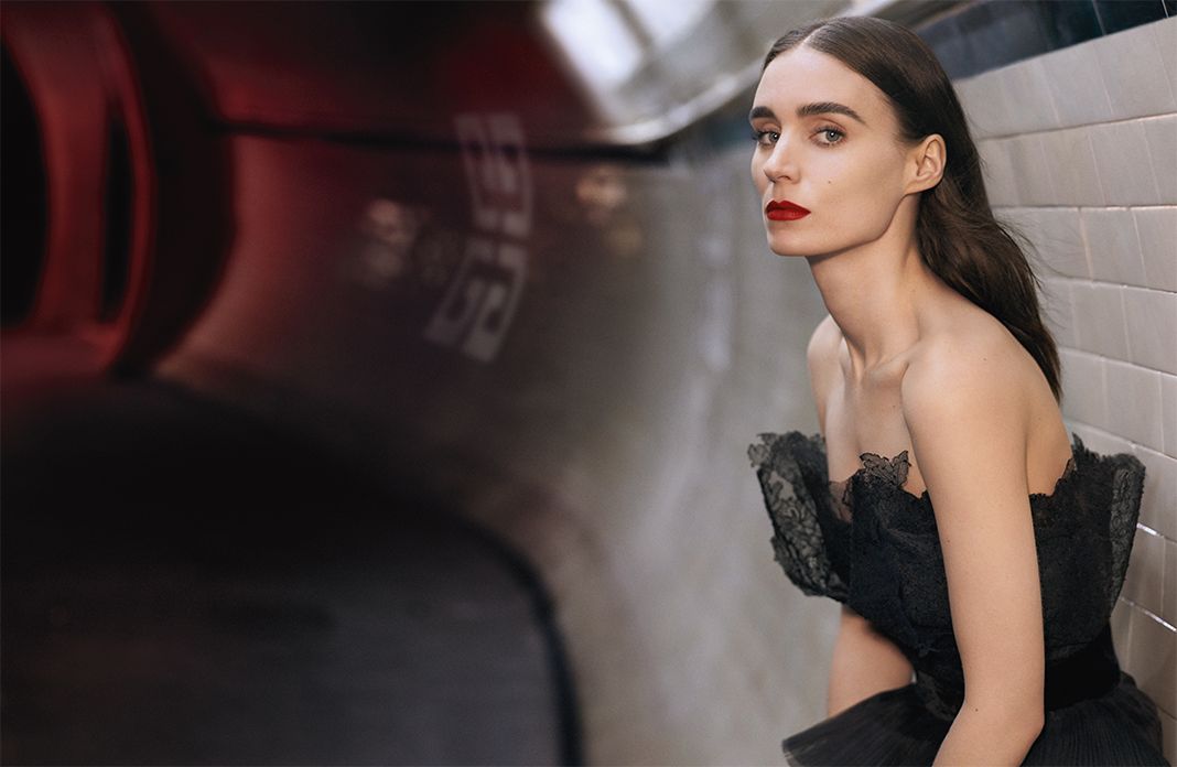 Руни Мара в рекламной кампании L’Interdit Eau de Parfum Rouge Givenchy