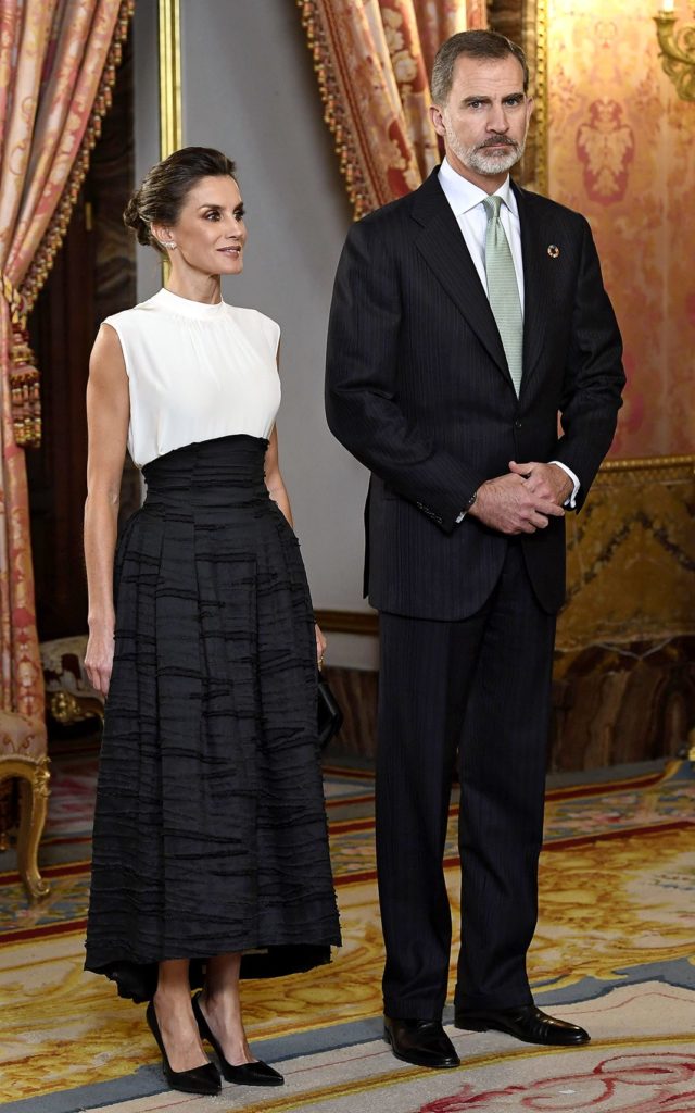 Король Испании Фелипе VI и королева Испании Летиция принимают участников COP25 в Королевском дворце в Мадриде, 2 декабря 2019 г.