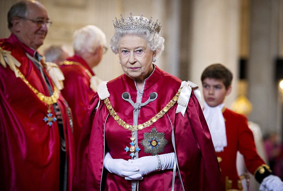 Королева Елизавета II на церемонии вручения ордена Британской империи в соборе Святого Павла