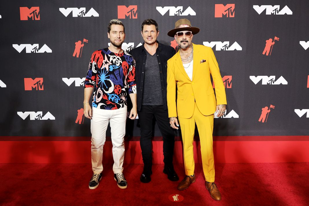 Лэнс Басс, Ник Лаше, Эй Джей Маклин на церемонии вручения премий MTV Video Music Awards 2021