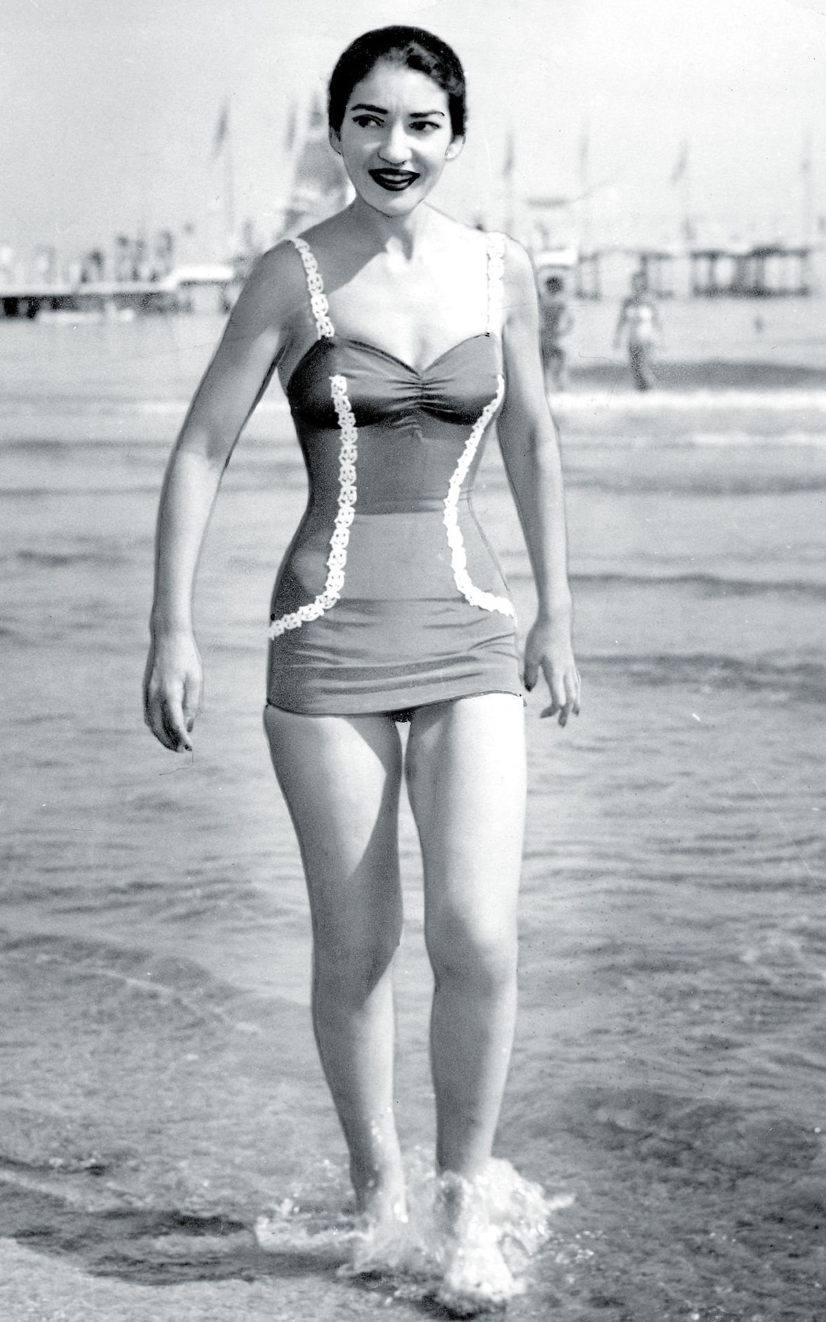 Мария Каллас на пляже