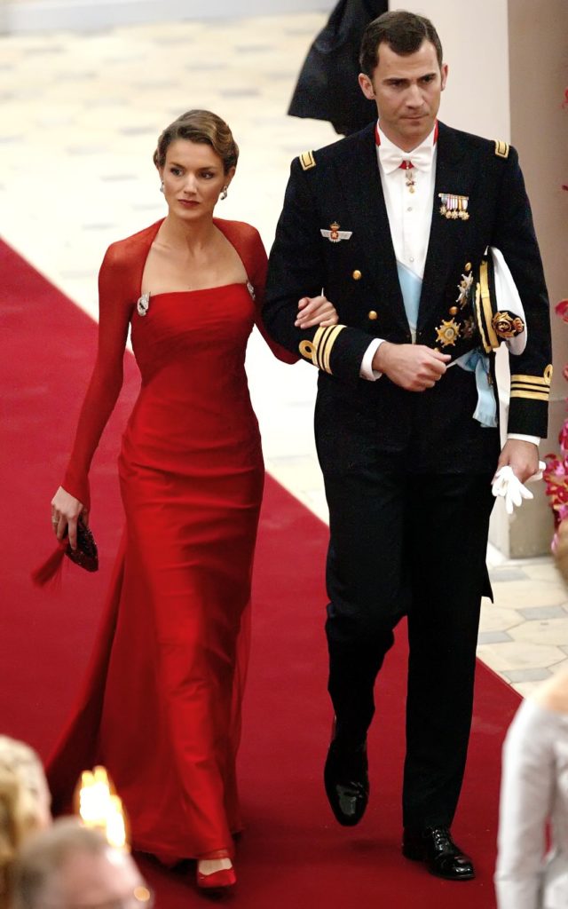 Принц Испании Фелипе и Летиция на свадьбе датского наследного принца Фредерика и мисс Мэри Элизабет Дональдсон в Копенгагене, 14 мая 2004 г.