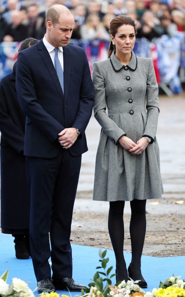 Принц Уильям и Кэтрин отдают дань уважения тем, кто трагически погиб в результате крушения вертолета в Лестере, 28 ноября 2018 г.
