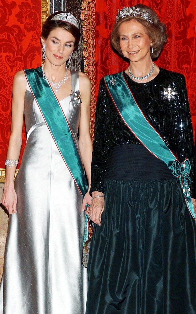 Принцесса Летиция и королева Испании София на приеме в честь президента Венгрии