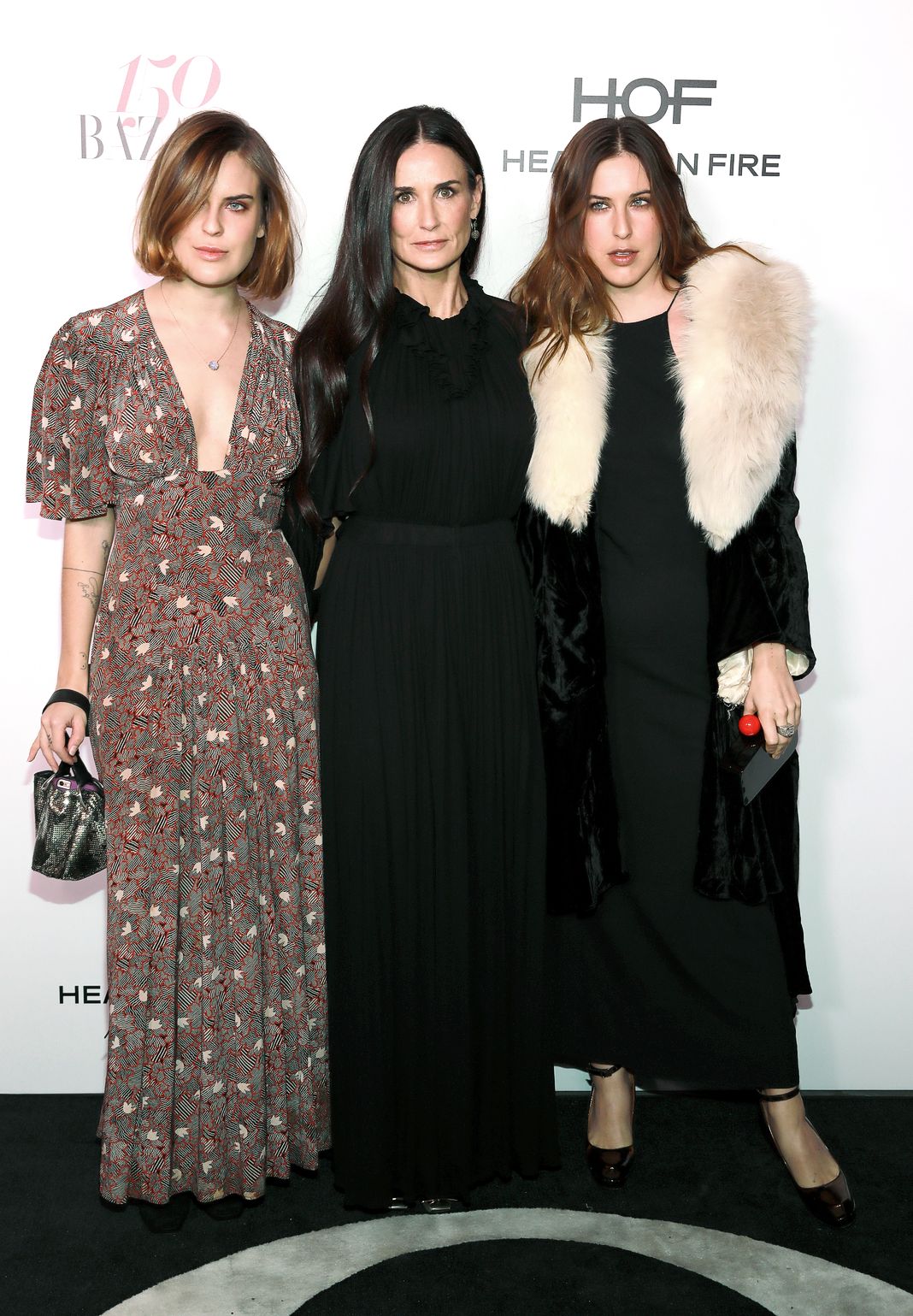 Таллула Белль Уиллис, Деми Мур, Скаут ЛаРу Уиллис на празднике Harper’s Bazaar, посвященном 150 самым модным женщинам