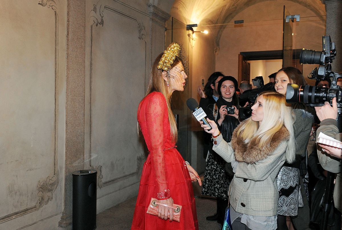 На акции в поддержку молодых талантов The Vogue Talents Corner в рамках Недели моды в Милане, 23 февраля 2012 г.
