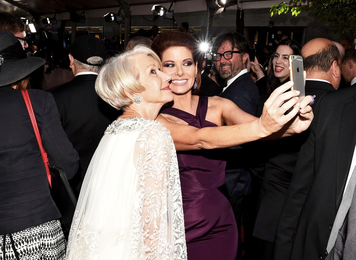 Хелен Миррен и Дебра Мессинг на церемонии вручения премии Tony Awards 2015