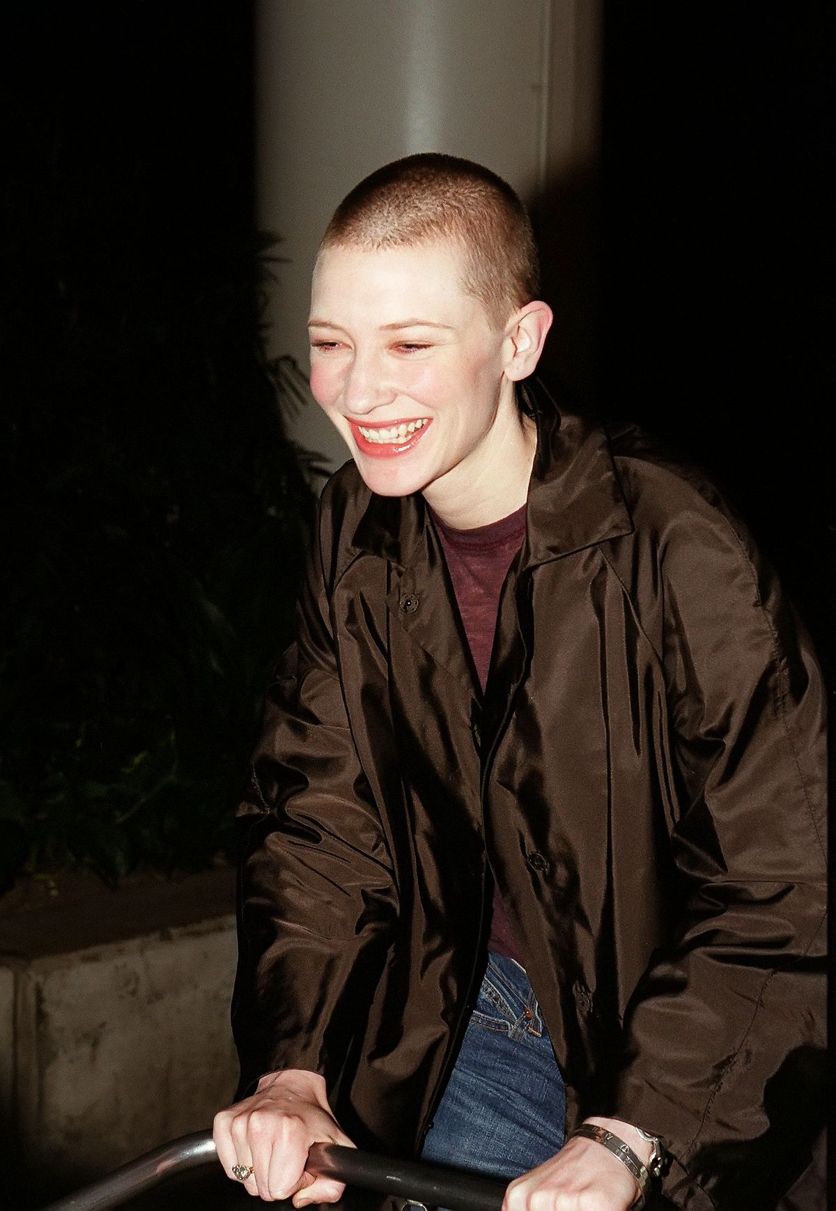 Кейт Бланшетт побрила голову во время съемок фильма «Рай»