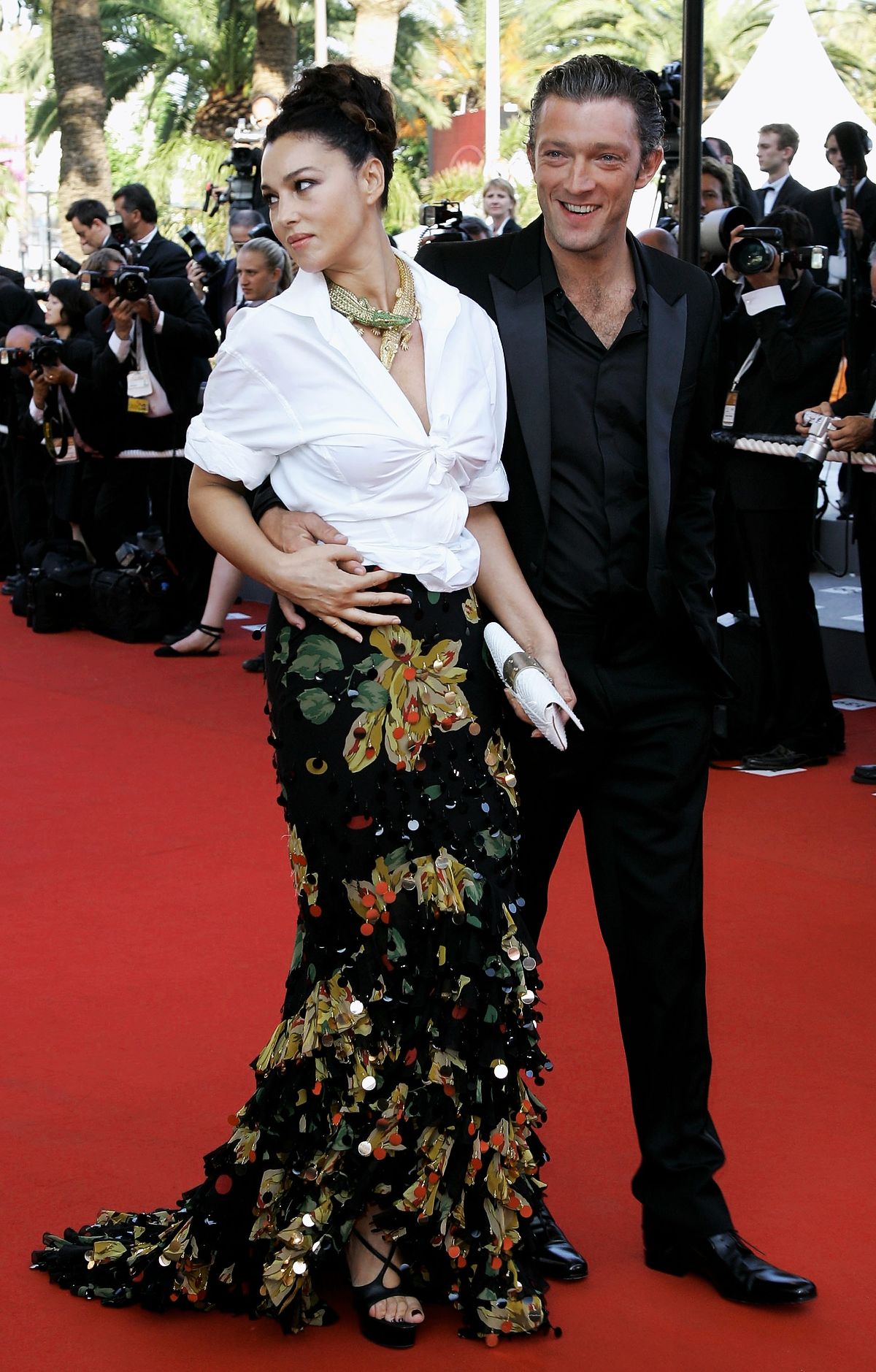 Моника Беллуччи и ее муж Венсан Кассель на премьере фильма «Патриоты»