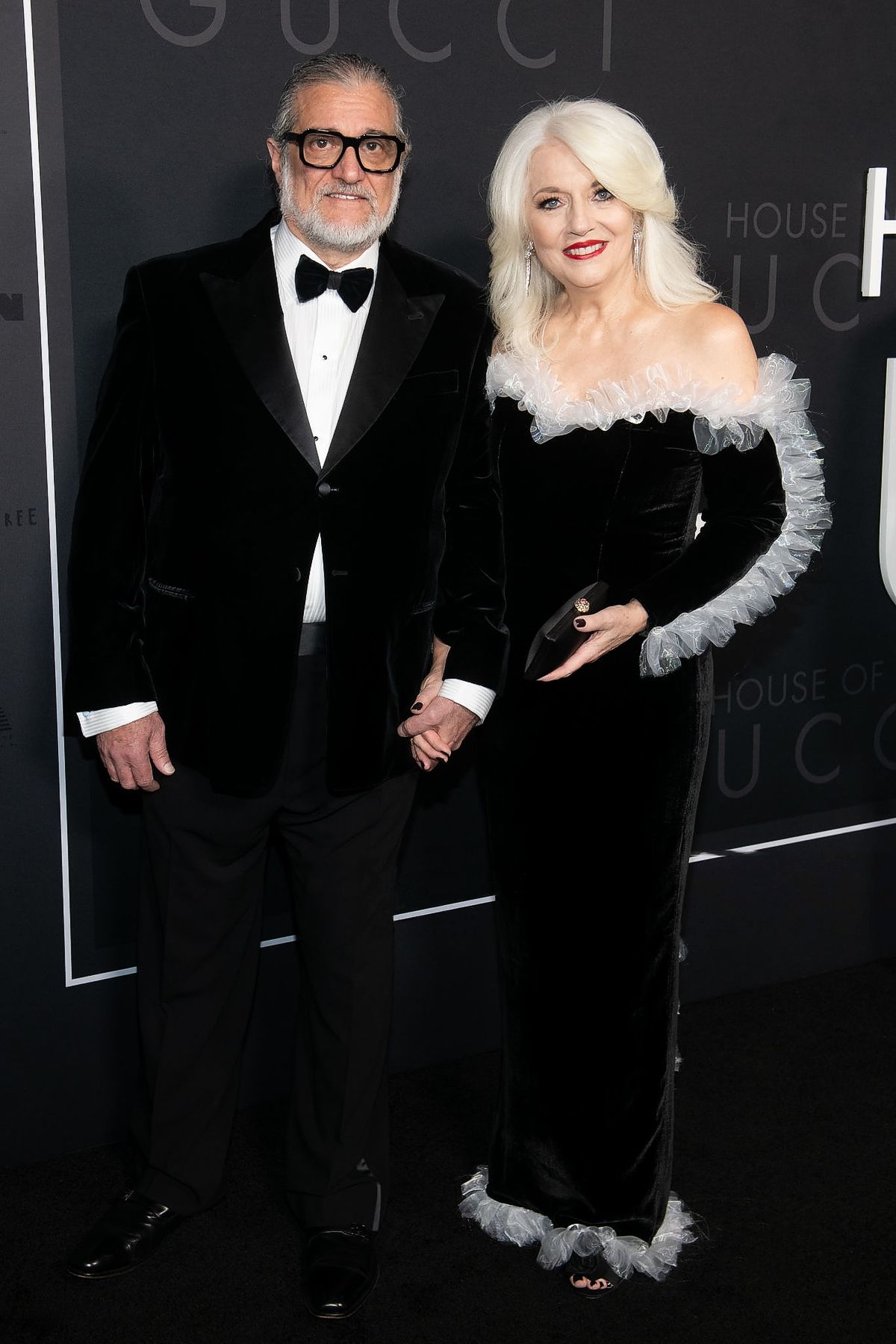 Родители Леди Гаги Джо Джерманотта и Синтия Джеманотта на нью-йоркской премьере фильма «Дом Gucci»