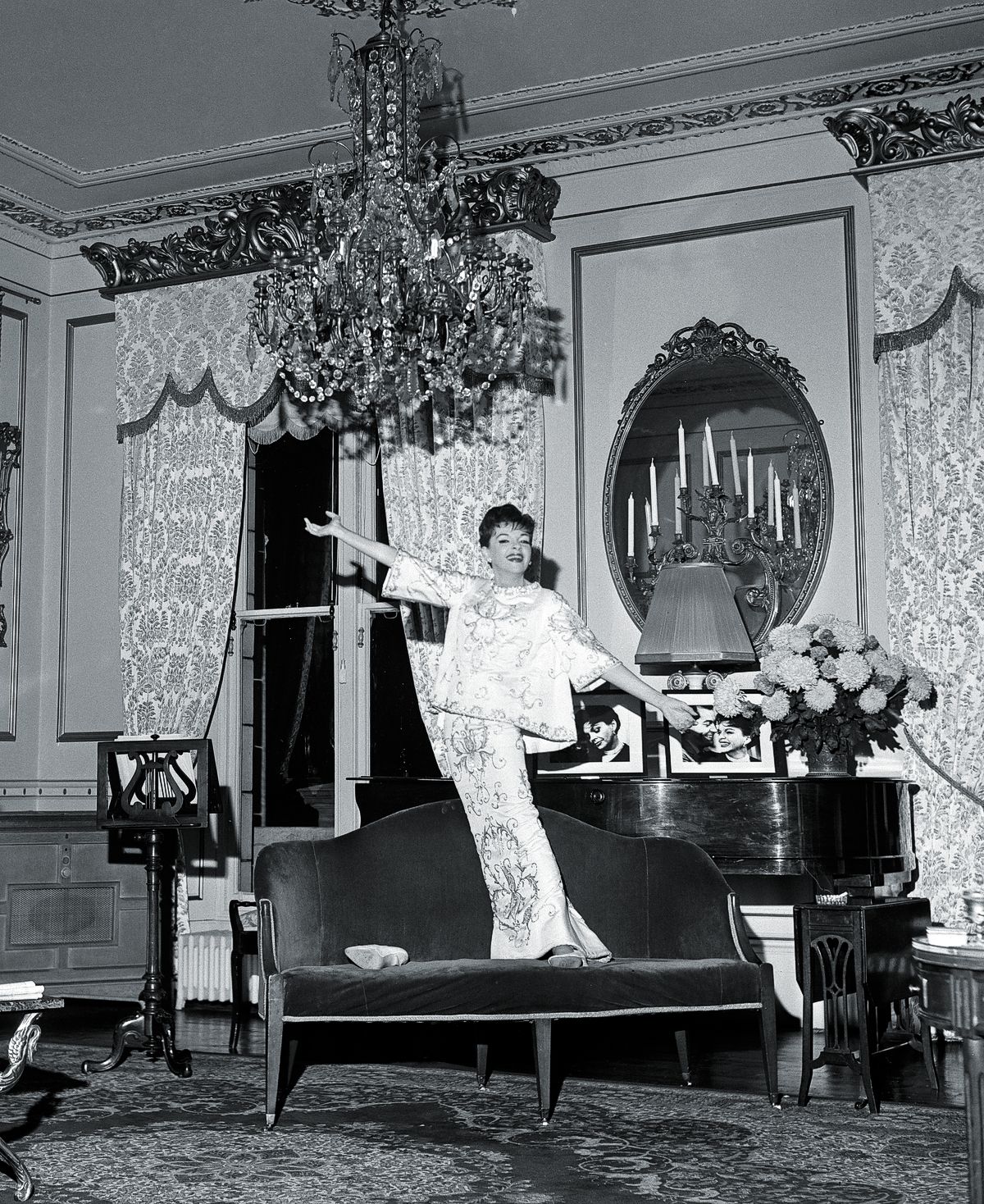 Американская певица и актриса Джуди Гарленд в Лондоне