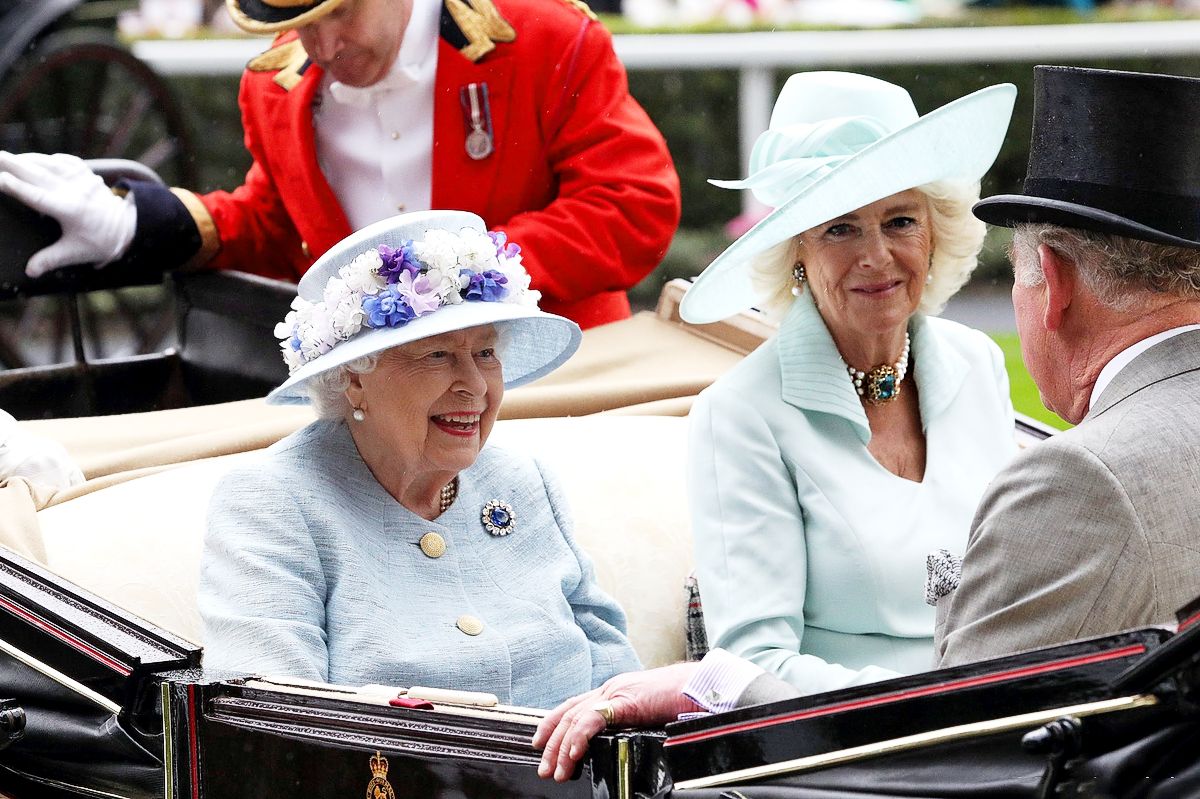 Королева Елизавета II и Герцогиня Корнуольская Камилла прибывают на Royal Ascot 2019