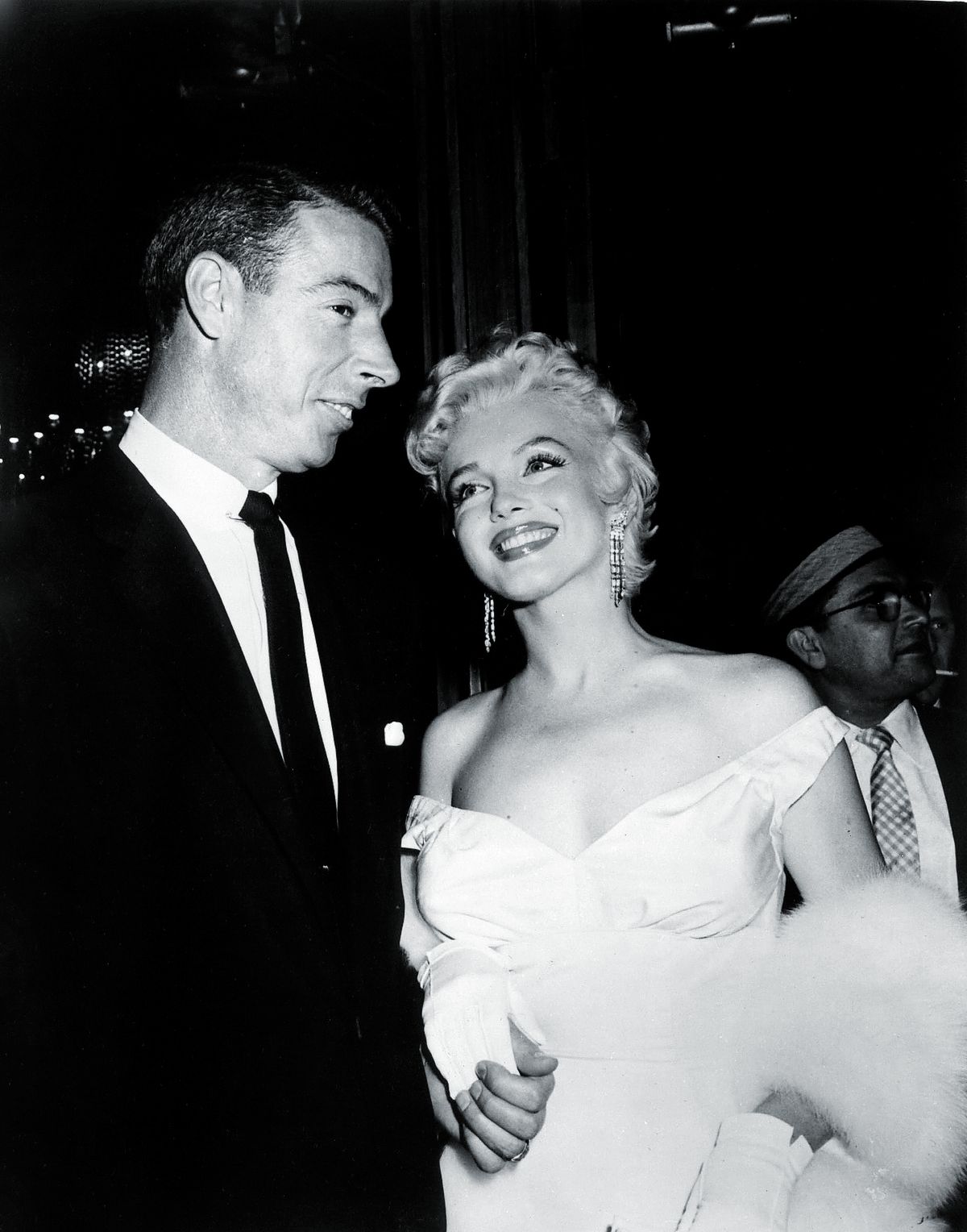 Мэрилин Монро со вторым мужем Джо Ди Маджо, 1954 г.