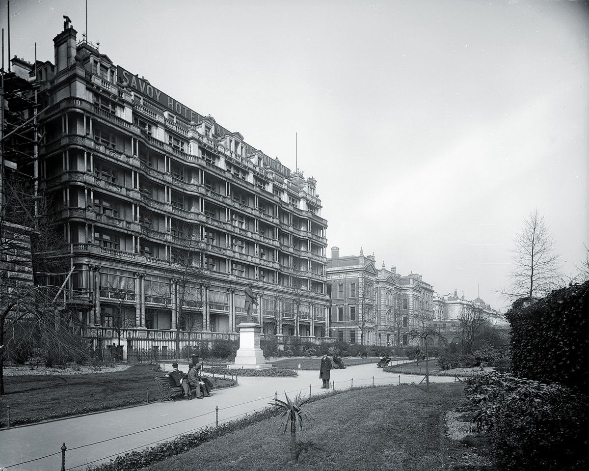 Отель «Савой» в Лондоне, 1893 г.