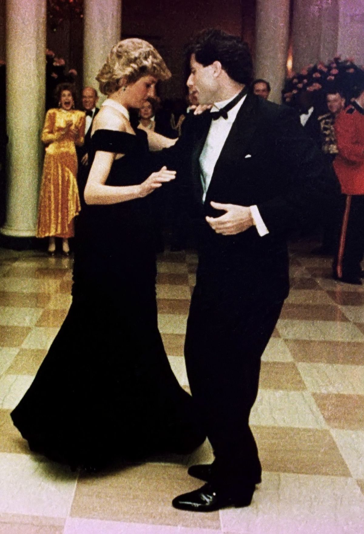 Диана танцует с Джоном Траволтой, фото 2