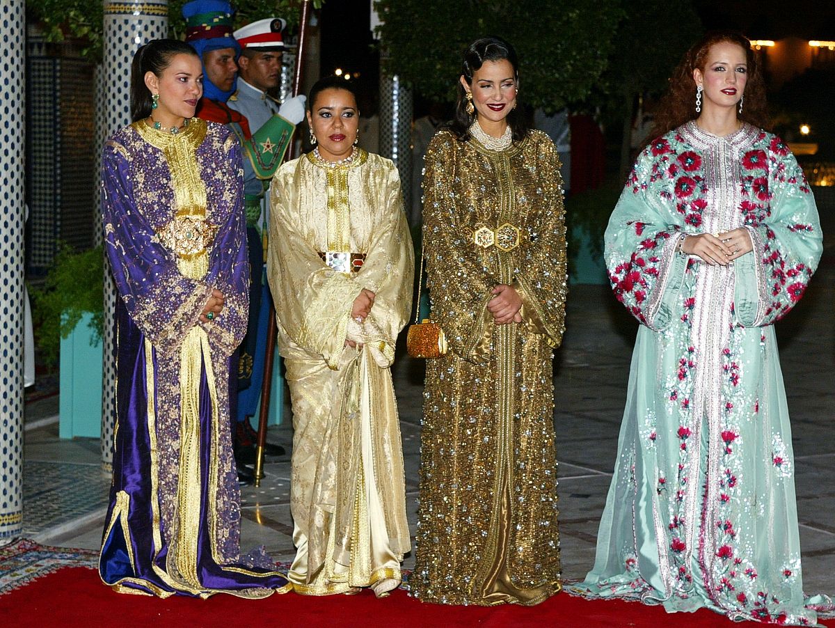 Принцесса Лалла Хасна, принцесса Лалла Хасма, принцесса Лалла Мериам и принцесса Лалла Сальма на ужине в честь государственного визита президента Франции Жака Ширака