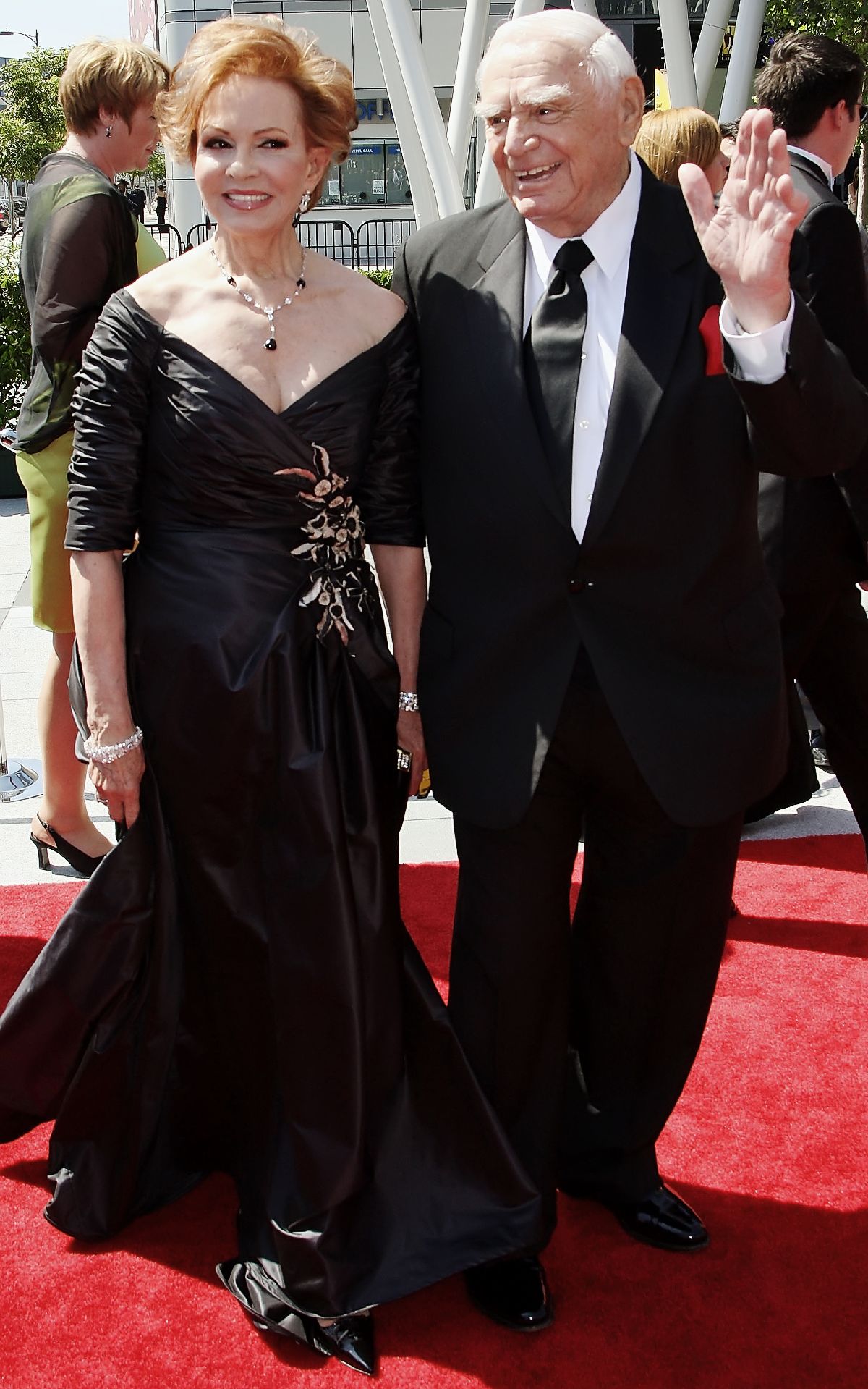 Това Боргнайн и Эрнест Боргнайн на церемонии вручения премии Primetime Arts Emmy