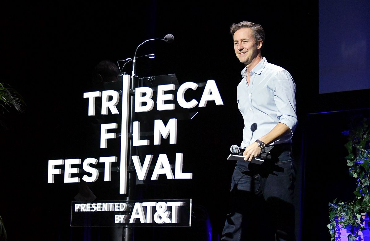 Эдвард Нортон выступает на кинофестивале Tribeca Film Festival