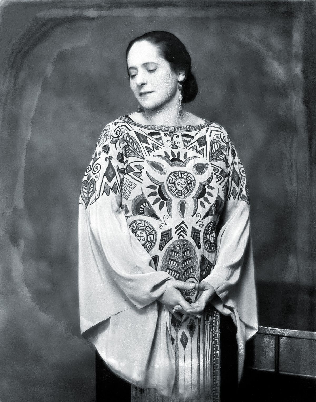 Хелена Рубинштейн в платье от Поля Пуаре