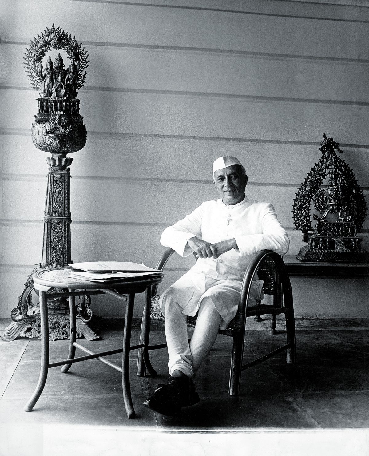 Премьер-министр Джавахарлал Неру