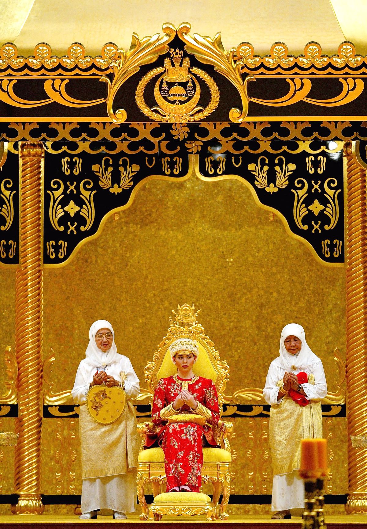 Принцесса Сара Саллех принимает участие в традиционной церемонии перед свадебной церемонии с принцем Хаджи Аль-Мухтади Биллахом