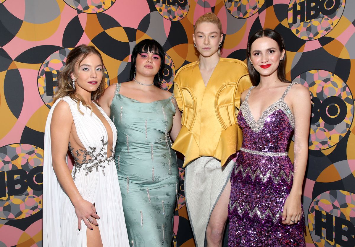 Сидни Суини, Барби Феррейра, Хантер Шафер и Мод Апатоу на официальной вечеринке «Золотой глобус»