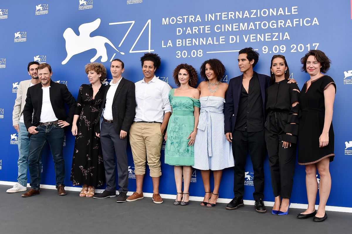 Лина Кудри (вторая справа) со съемочной группой фильма «Благословленные» во время 74-го Венецианского кинофестиваля, 6 сентября 2017 г.