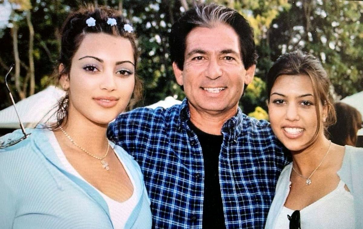 Роберт Кардашьян с дочерьми: Ким и Кортни