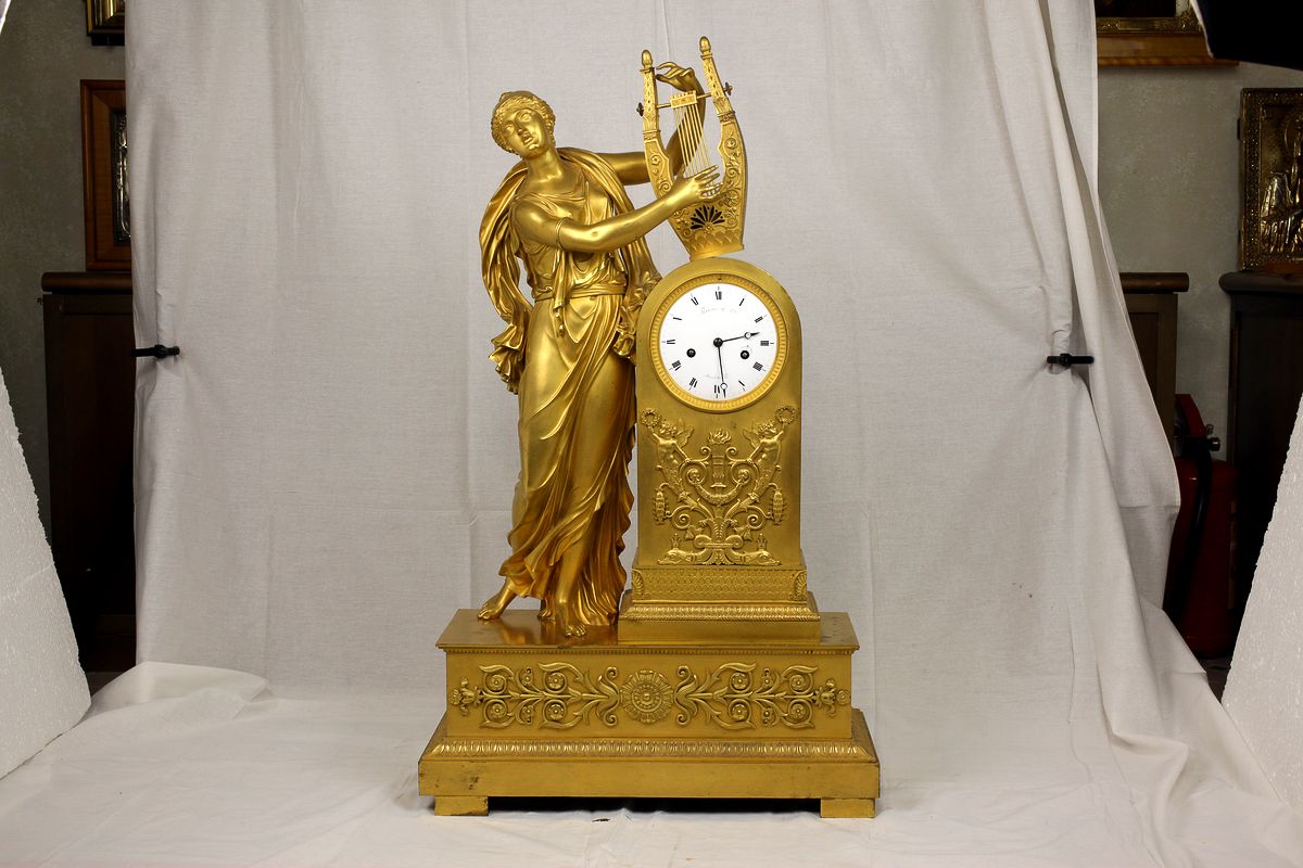 Часы «Эрато». П.-Ф. Томир & К; часовой мастер Муане; бронза, золочение, 92 х 55 см. Франция, Париж, около 1815 г.