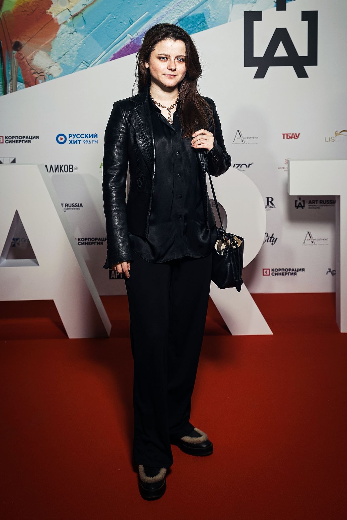 Ксения Суркова на открытии ярмарки «Art Russia» 2022, 31 марта 2022 г.