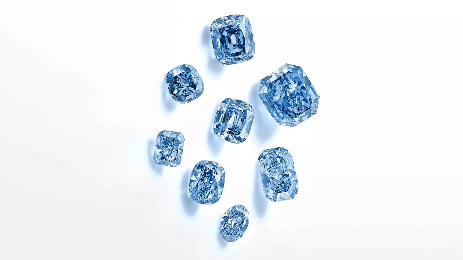 Коллекция The De Beers Exceptional Blue Collection будет выставлена на торги Sotheby’s Magnificent Jewels