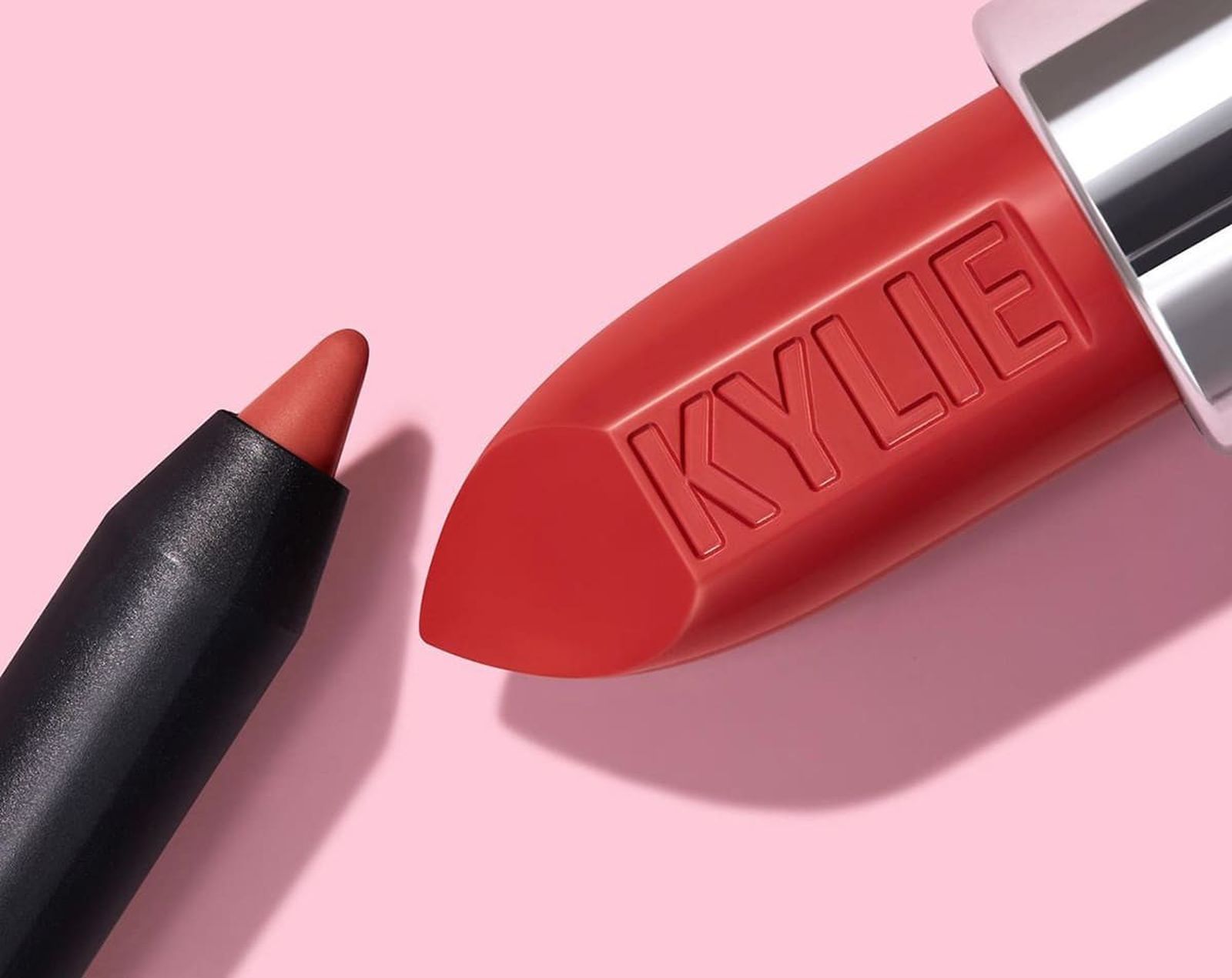 Новые оттенки матовых помад и лайнеров для губ от Kylie Cosmetics