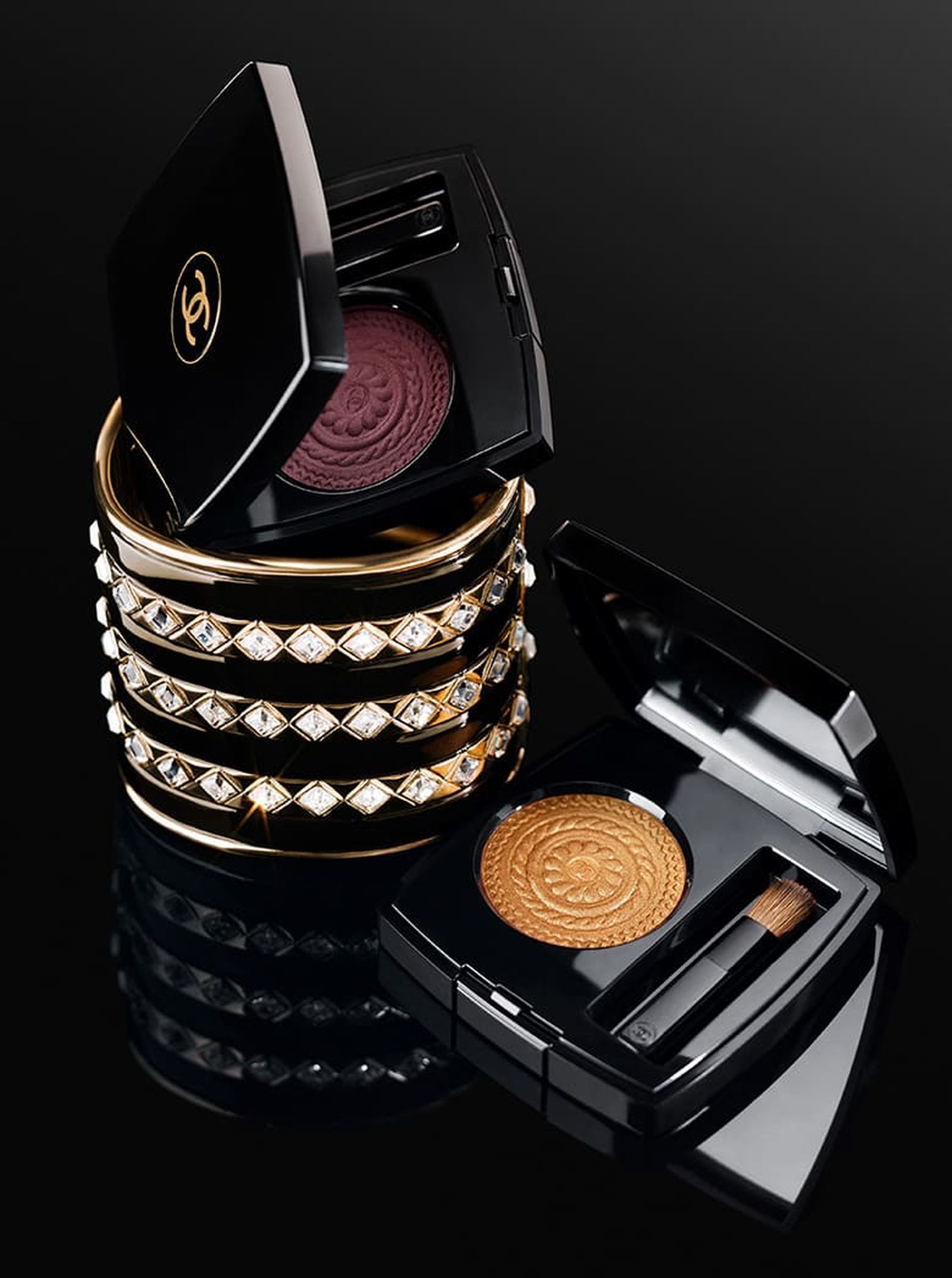 Chanel, кремово-пудровые тени для век Ombre Première, оттенки: 58 — Pourpre Brun; 56 — Grandeur