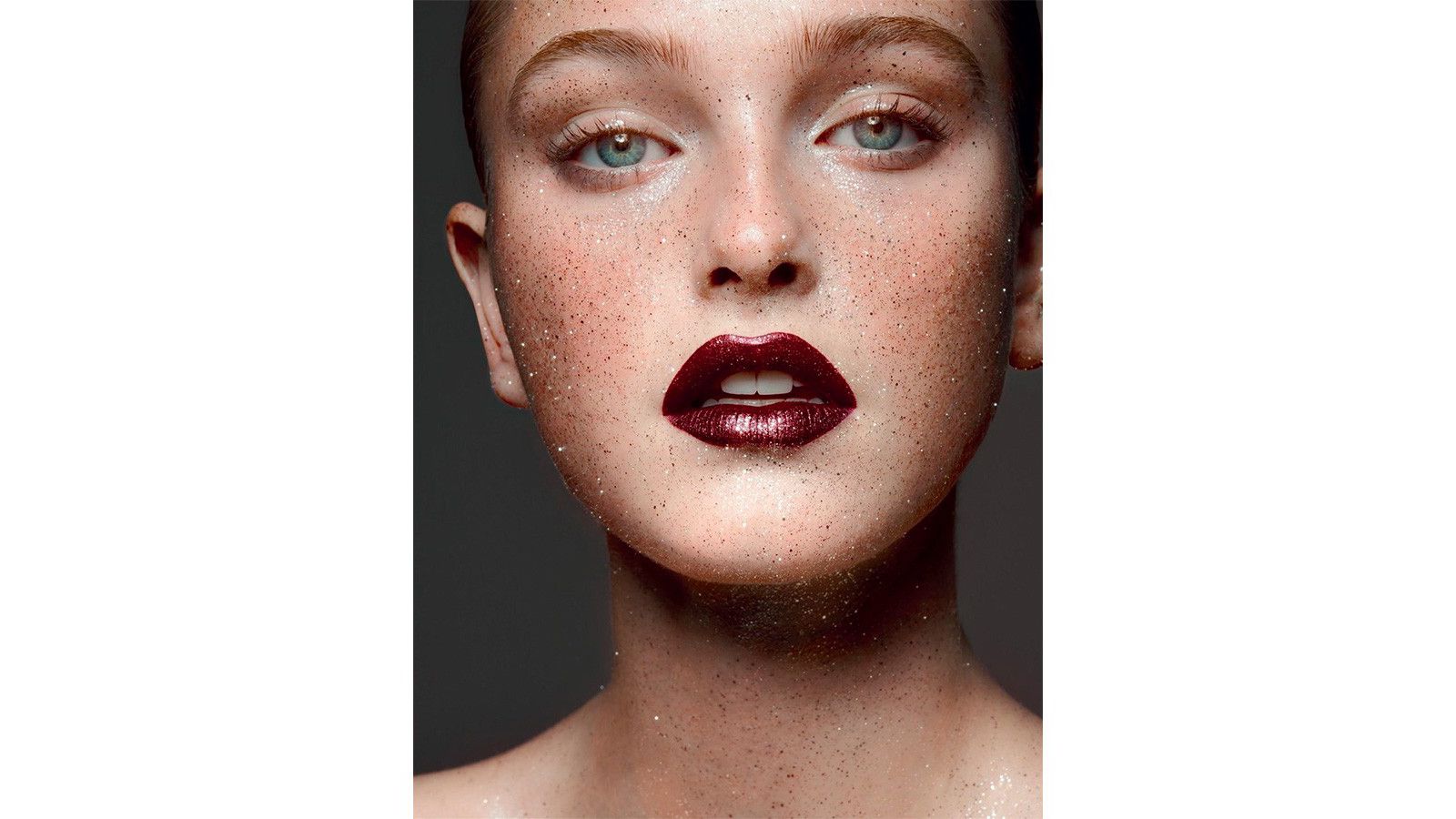 Chanel Beauty: Джин Кэмпбелл в фотосерии Лиз Коллинс для Vogue Germany