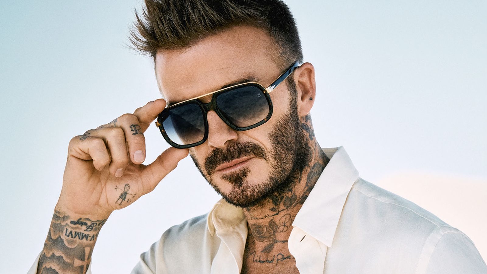 David beckham очки солнцезащитные. Beckham Ochki. Очки Дэвид Бекхэм. Дэвид Бекхэм 2023. Бекхэм в очках 2023.