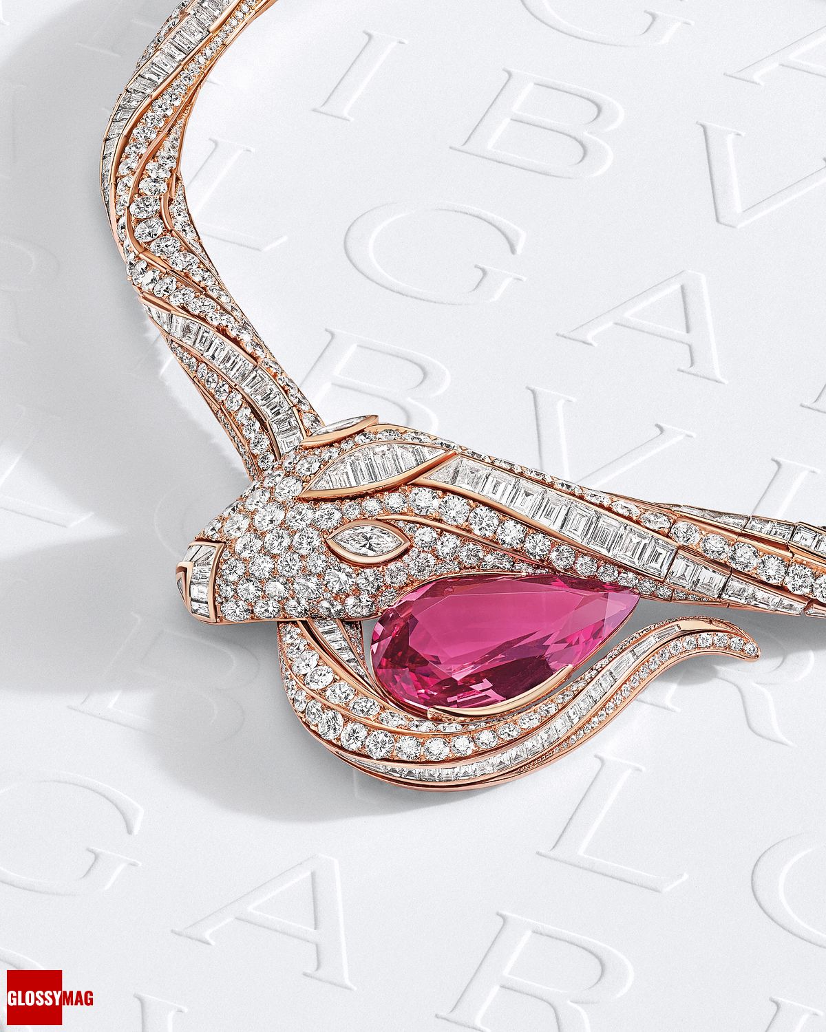 Колье Serpenti Spinel Embrace Bvlgari Eden The Garden of Wonders, фото 2 Колье Serpenti Spinel Embrace из коллекции Bvlgari Eden The Garden of Wonders, фото 2
